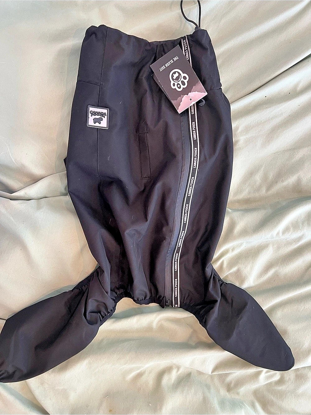 Canada Pooch The Slush Suit Black Dog Suit Size 16 NWT